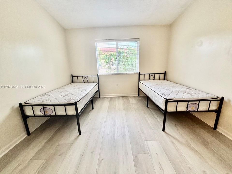 For Rent: $2,250 (3 beds, 2 baths, 1092 Square Feet)