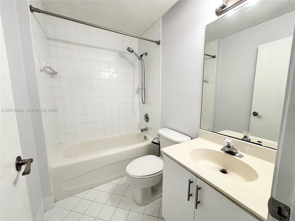 For Rent: $2,250 (3 beds, 2 baths, 1092 Square Feet)