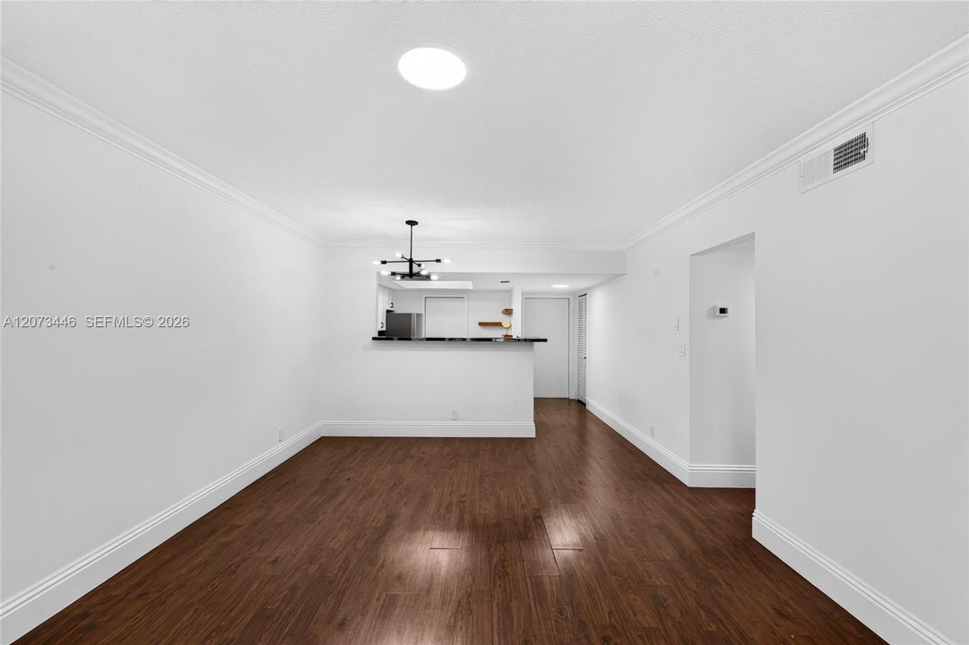 For Rent: $2,200 (2 beds, 2 baths, 960 Square Feet)