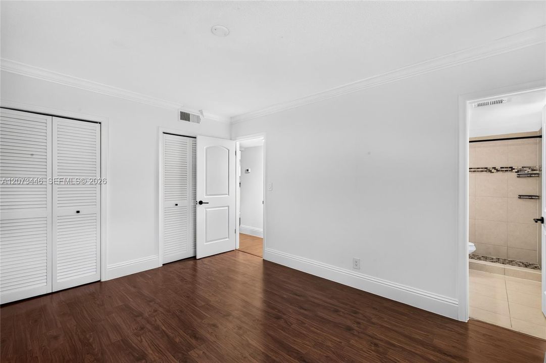 For Rent: $2,200 (2 beds, 2 baths, 960 Square Feet)