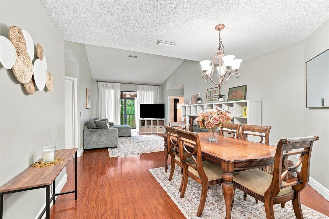 17_dining area