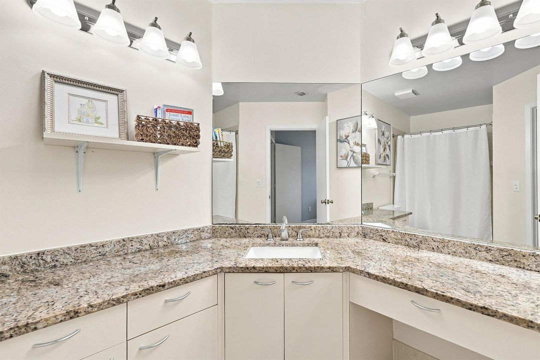 10_bathroom