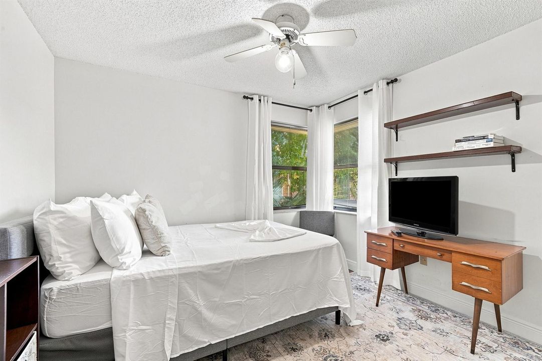 15_bedroom