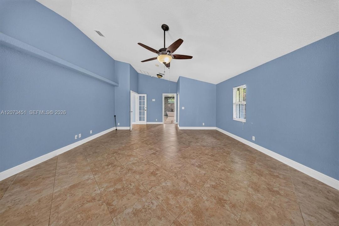For Sale: $1,799,000 (3 beds, 2 baths, 3585 Square Feet)