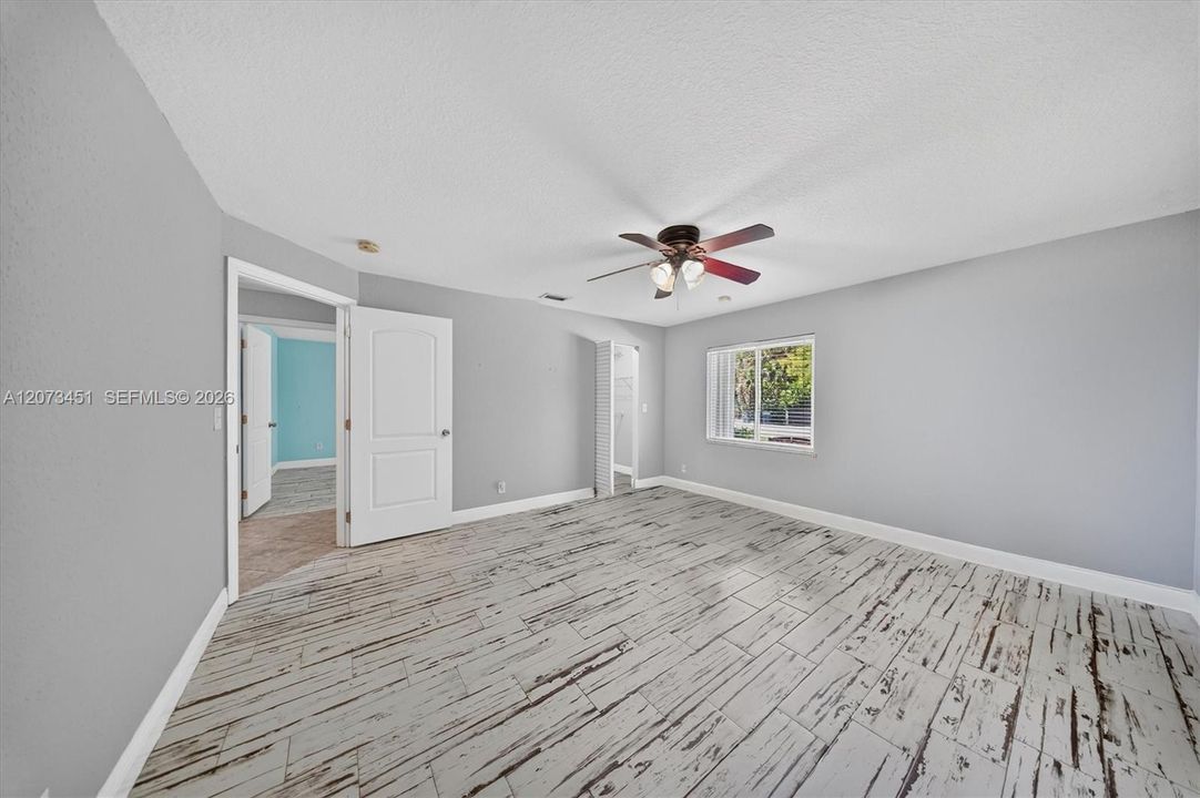 For Sale: $1,799,000 (3 beds, 2 baths, 3585 Square Feet)