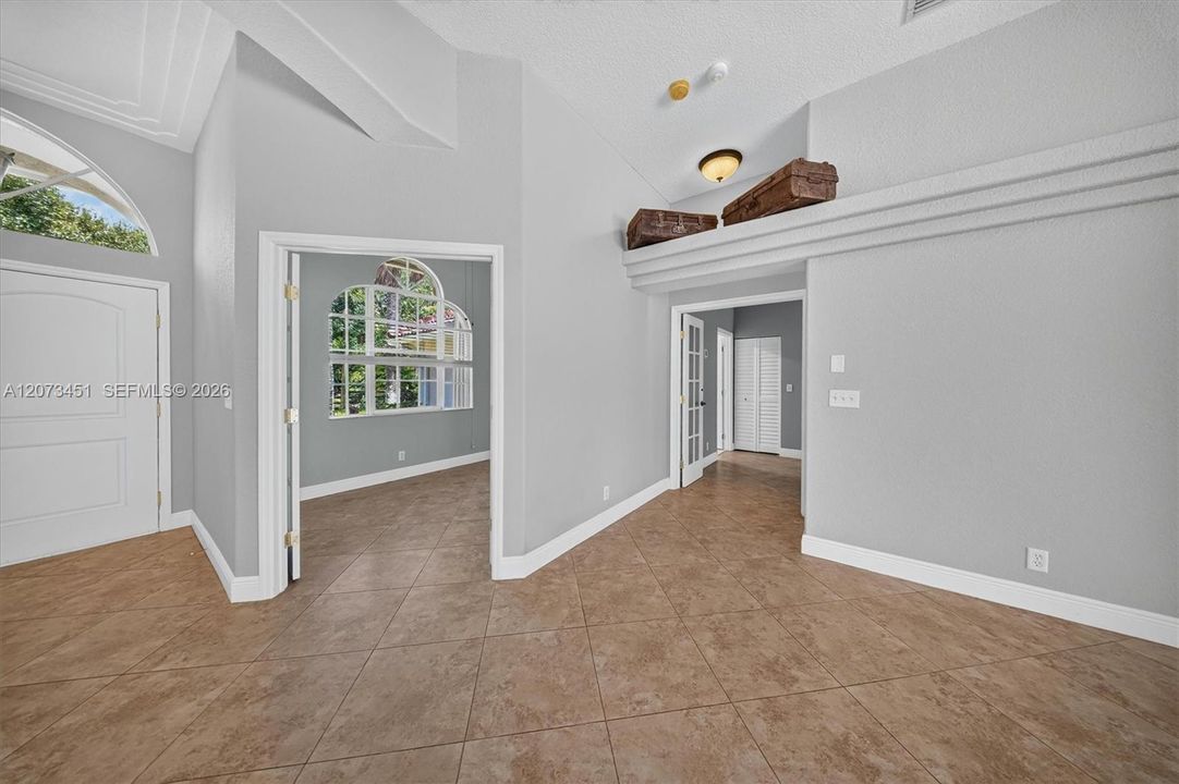 For Sale: $1,799,000 (3 beds, 2 baths, 3585 Square Feet)