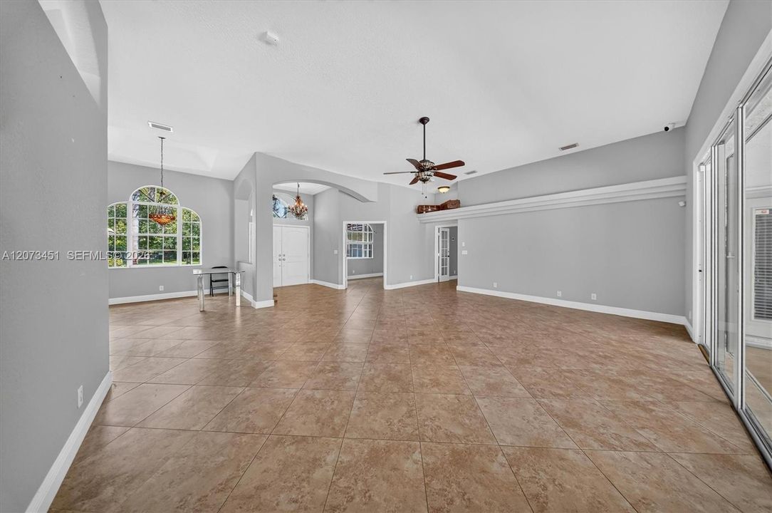 For Sale: $1,799,000 (3 beds, 2 baths, 3585 Square Feet)