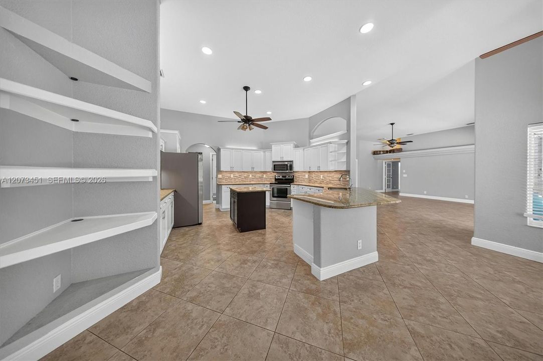 For Sale: $1,799,000 (3 beds, 2 baths, 3585 Square Feet)