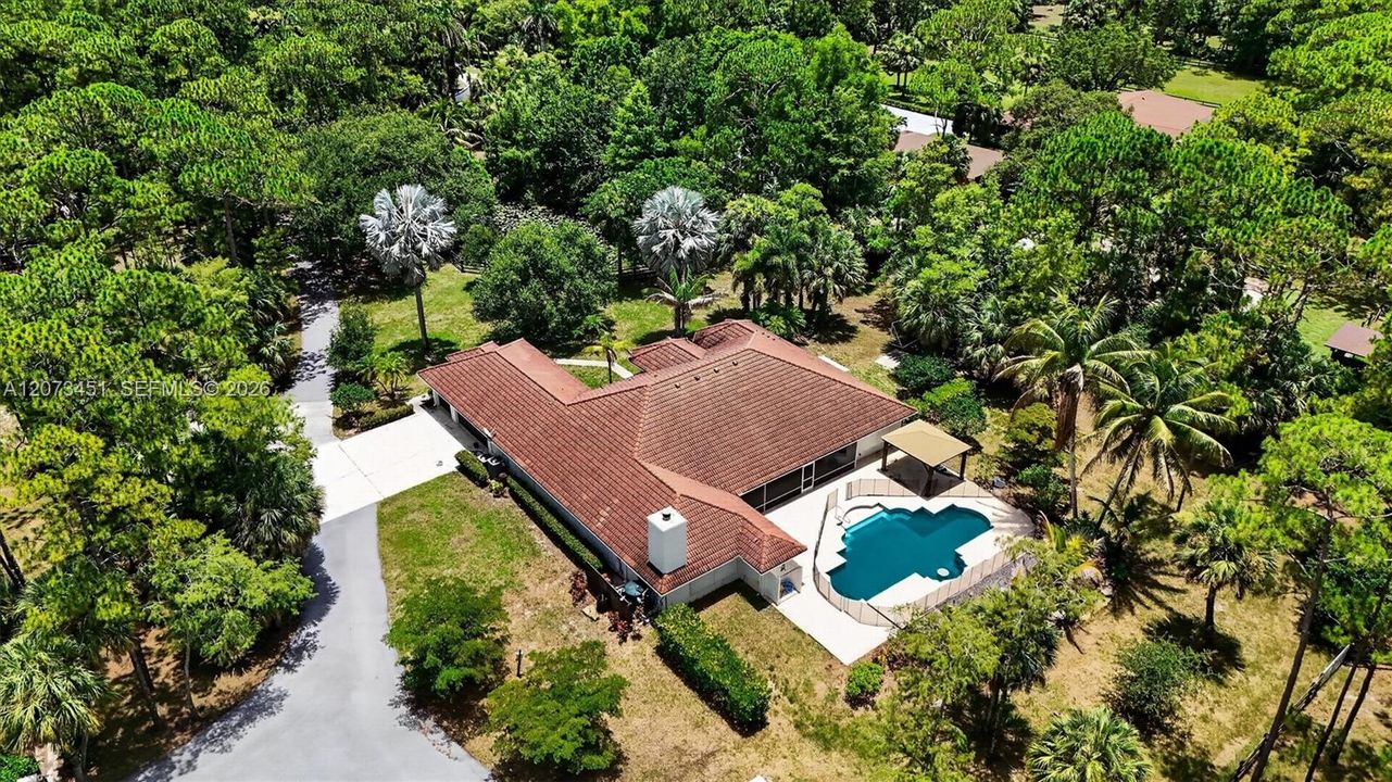 For Sale: $1,799,000 (3 beds, 2 baths, 3585 Square Feet)