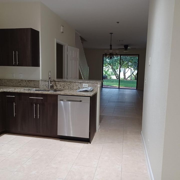 For Rent: $3,900 (4 beds, 2 baths, 1790 Square Feet)