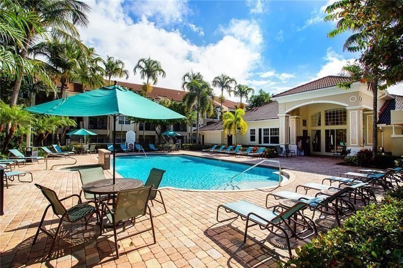 6020 W Sample Rd # 105 Coral Springs poo
