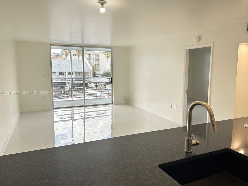 En Venta: $350,000 (1 camas, 1 baños, 812 Pies cuadrados)