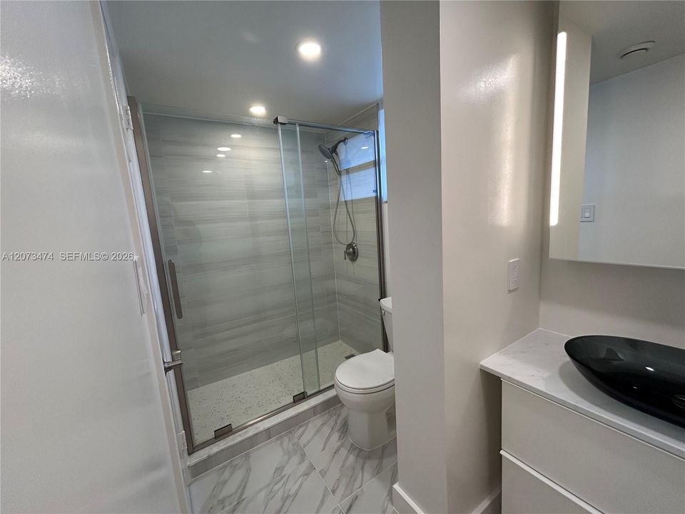 En Venta: $350,000 (1 camas, 1 baños, 812 Pies cuadrados)