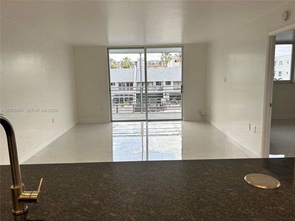 En Venta: $350,000 (1 camas, 1 baños, 812 Pies cuadrados)