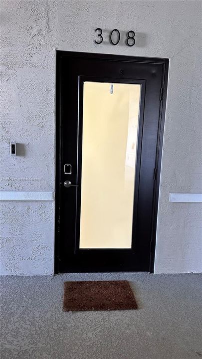For Rent: $3,300 (3 beds, 2 baths, 1124 Square Feet)