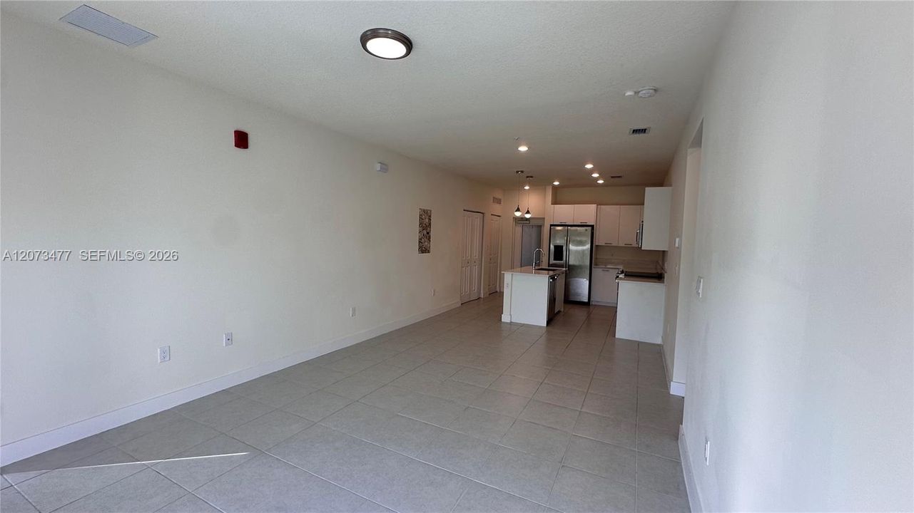 For Rent: $3,300 (3 beds, 2 baths, 1124 Square Feet)
