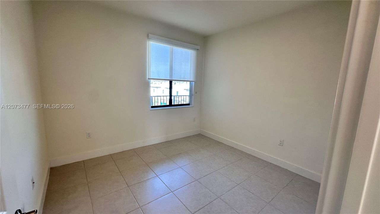 For Rent: $3,300 (3 beds, 2 baths, 1124 Square Feet)