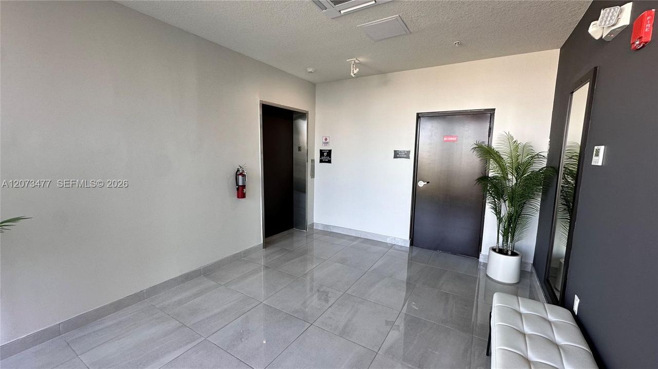 For Rent: $3,300 (3 beds, 2 baths, 1124 Square Feet)