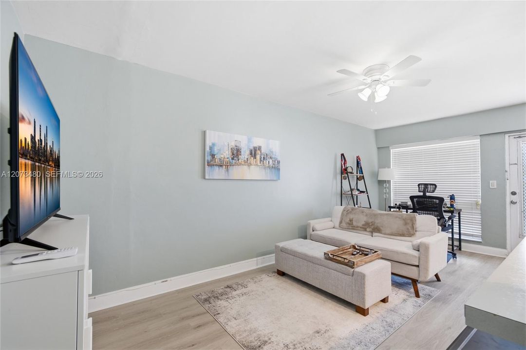 В аренду: $1,700 (1 спален, 1 ванн, 580 Квадратных фут)