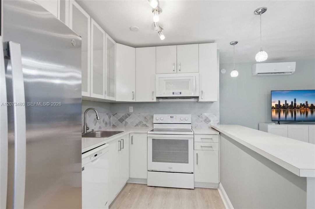 В аренду: $1,700 (1 спален, 1 ванн, 580 Квадратных фут)