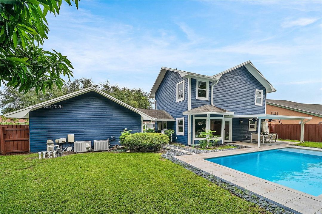 На продажу: $899,000 (3 спален, 2 ванн, 2448 Квадратных фут)