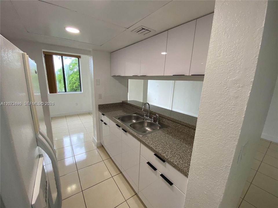 En Renta: $2,250 (2 camas, 2 baños, 1074 Pies cuadrados)