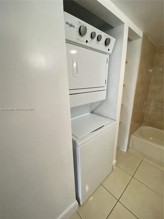 En Renta: $2,250 (2 camas, 2 baños, 1074 Pies cuadrados)