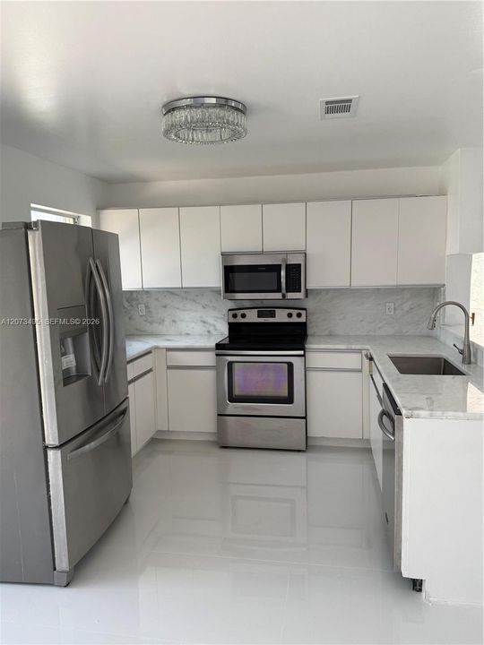For Rent: $3,500 (3 beds, 2 baths, 1494 Square Feet)