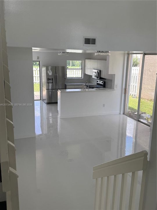 For Rent: $3,500 (3 beds, 2 baths, 1494 Square Feet)