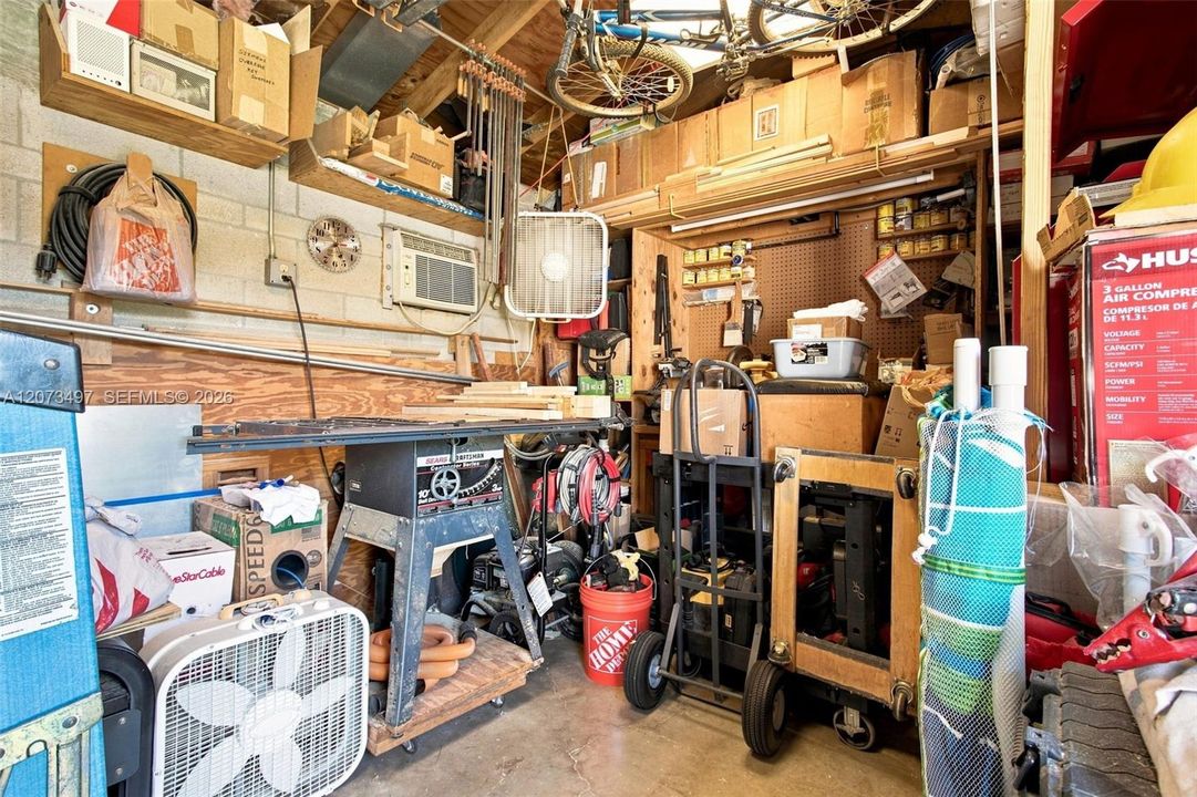 На продажу: $619,990 (3 спален, 1 ванн, 1098 Квадратных фут)
