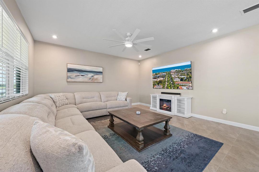 14034 SW Surina St-8