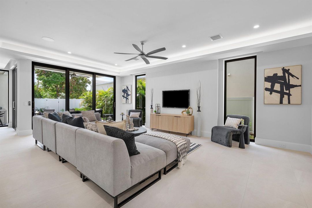 007-725Southeast4thAvenue-DelrayBeach-FL