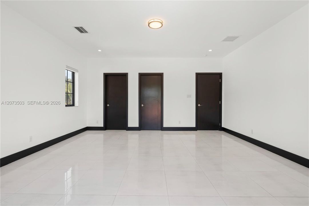 For Rent: $15,000 (4 beds, 4 baths, 3702 Square Feet)