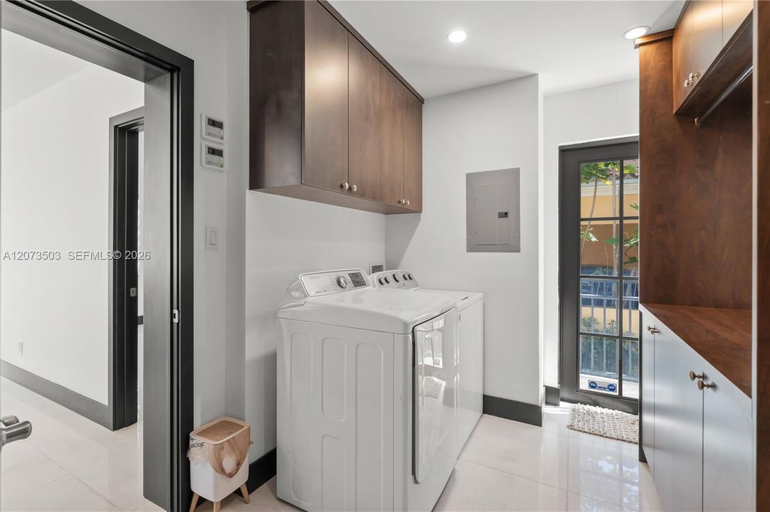 For Rent: $15,000 (4 beds, 4 baths, 3702 Square Feet)