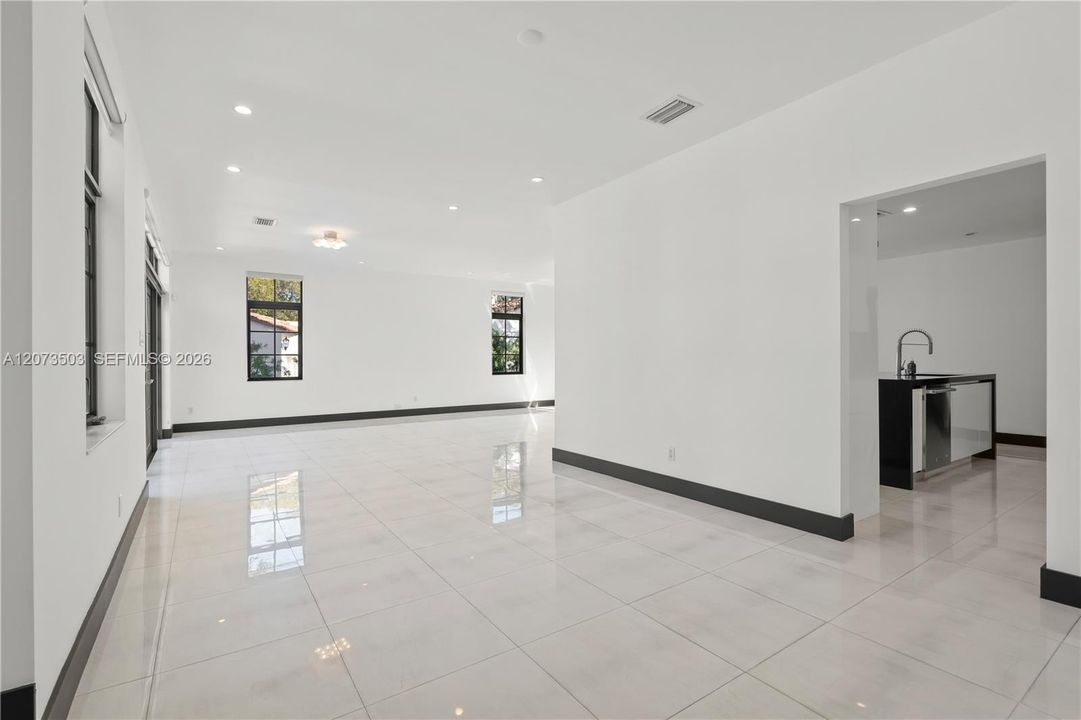 For Rent: $15,000 (4 beds, 4 baths, 3702 Square Feet)
