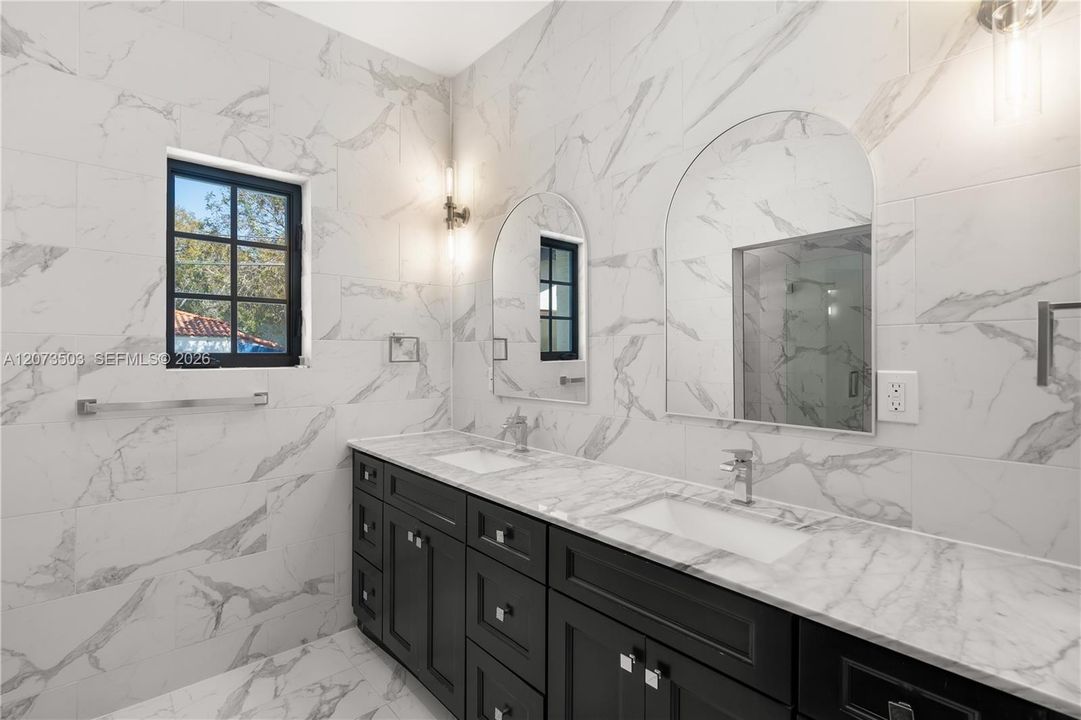 For Rent: $15,000 (4 beds, 4 baths, 3702 Square Feet)