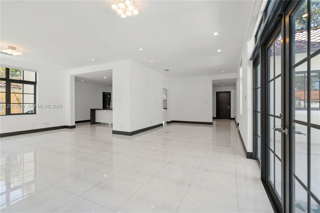 For Rent: $15,000 (4 beds, 4 baths, 3702 Square Feet)