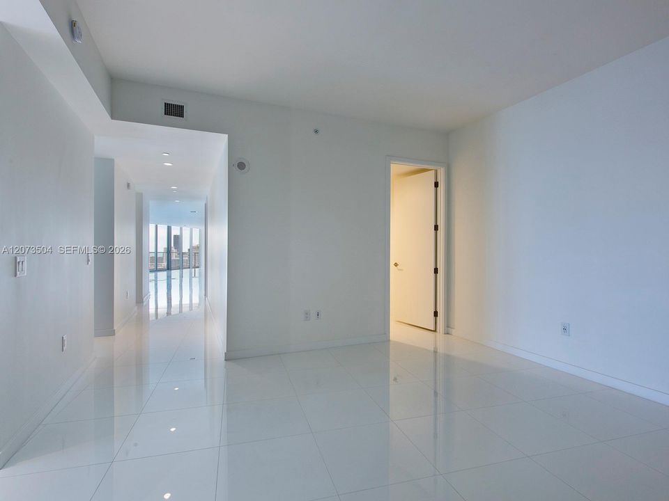 En Renta: $25,000 (4 camas, 5 baños, 4084 Pies cuadrados)