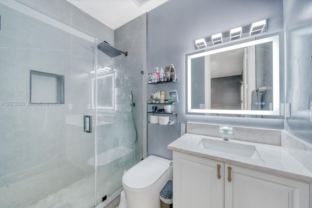 For Sale: $2,899,900 (5 beds, 4 baths, 4362 Square Feet)