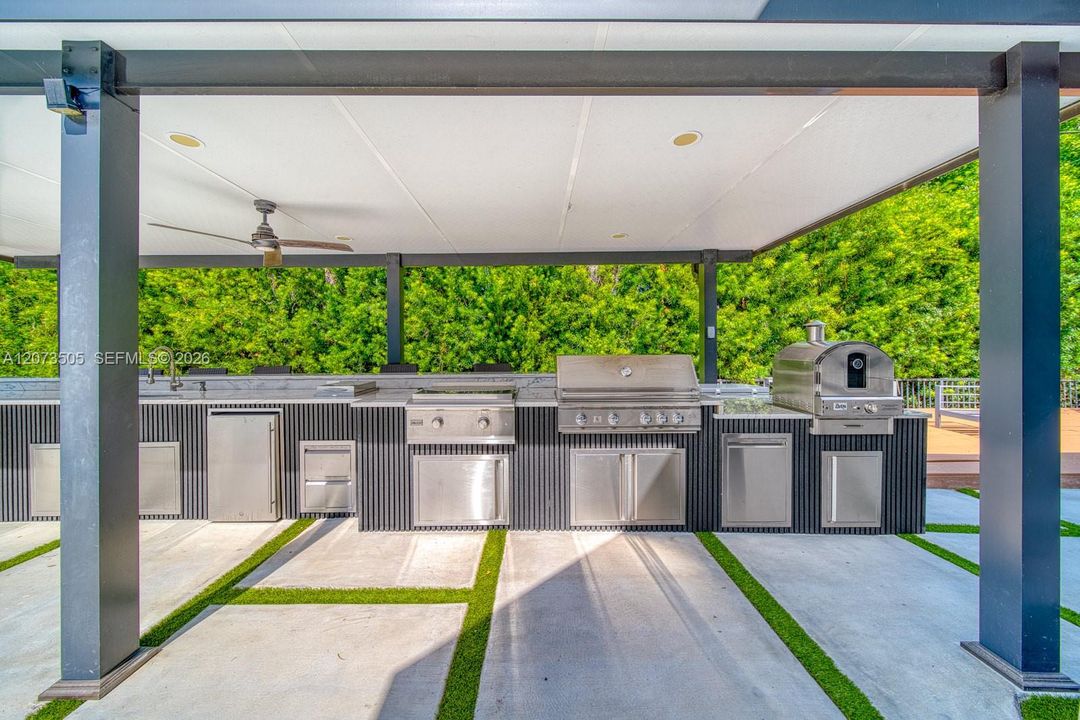 For Sale: $2,899,900 (5 beds, 4 baths, 4362 Square Feet)