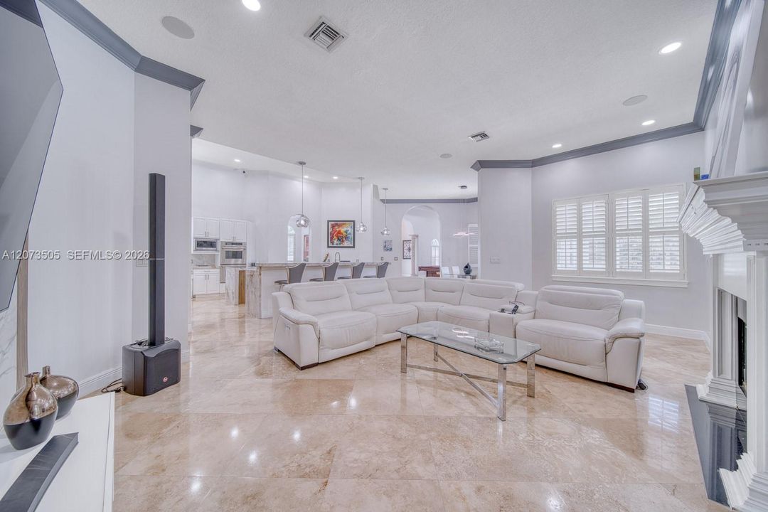 For Sale: $2,899,900 (5 beds, 4 baths, 4362 Square Feet)