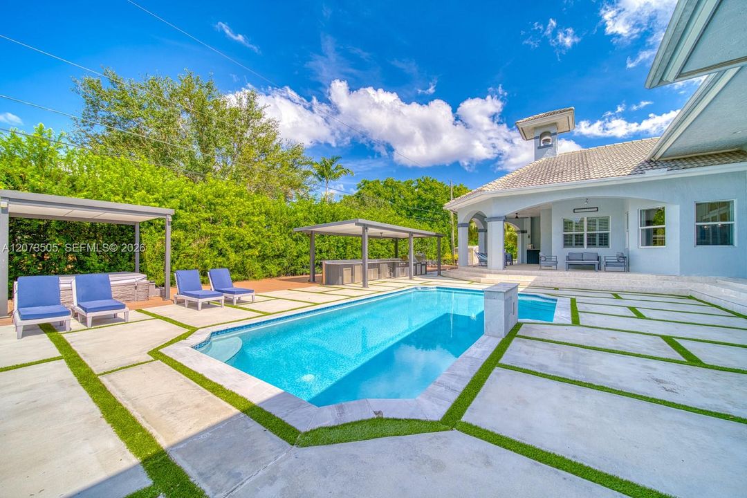 For Sale: $2,899,900 (5 beds, 4 baths, 4362 Square Feet)