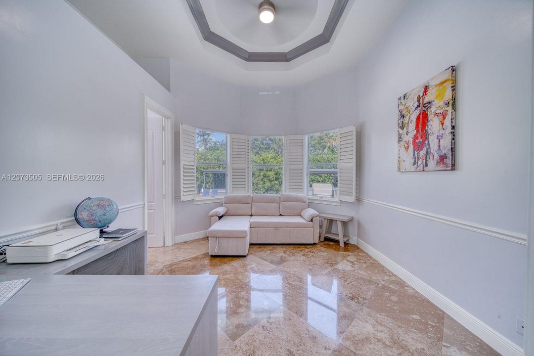 For Sale: $2,899,900 (5 beds, 4 baths, 4362 Square Feet)