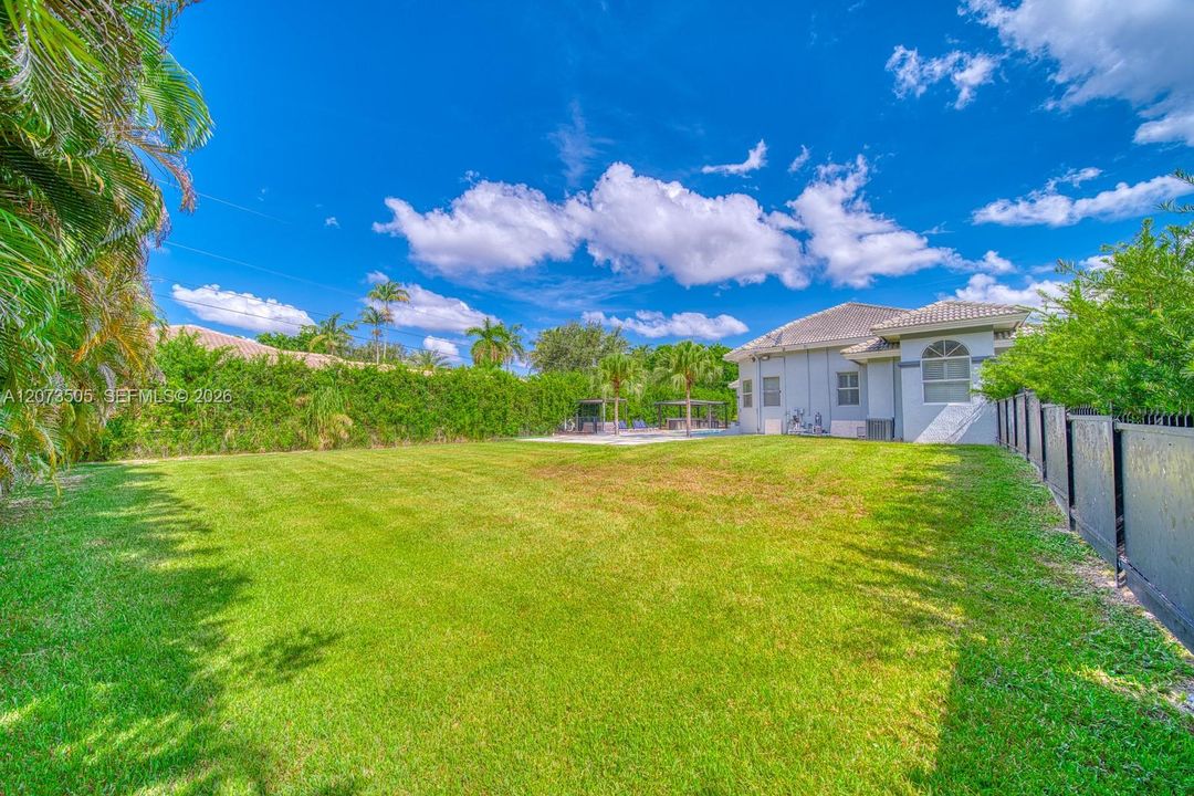 For Sale: $2,899,900 (5 beds, 4 baths, 4362 Square Feet)