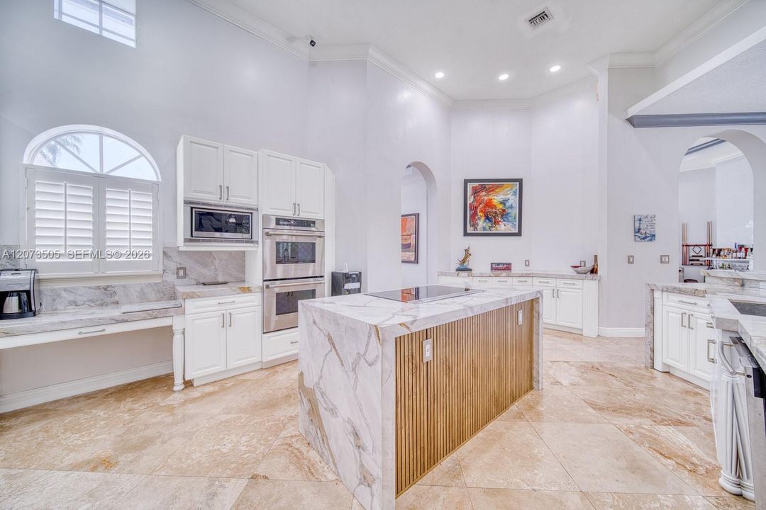 For Sale: $2,899,900 (5 beds, 4 baths, 4362 Square Feet)