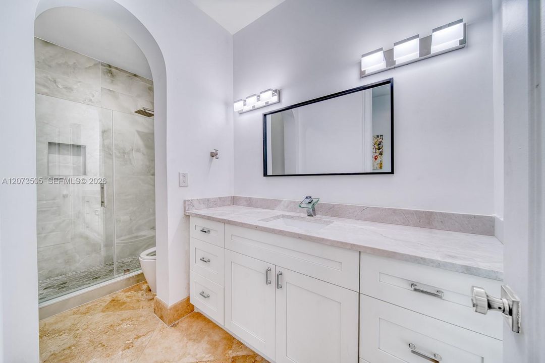 For Sale: $2,899,900 (5 beds, 4 baths, 4362 Square Feet)