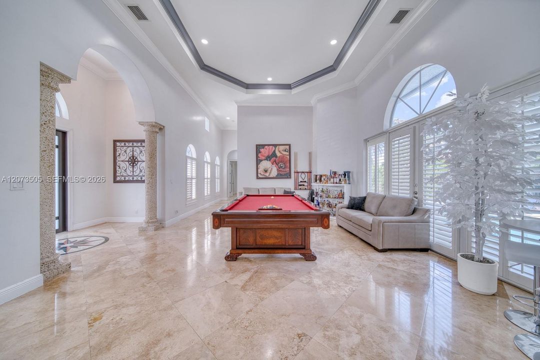 For Sale: $2,899,900 (5 beds, 4 baths, 4362 Square Feet)