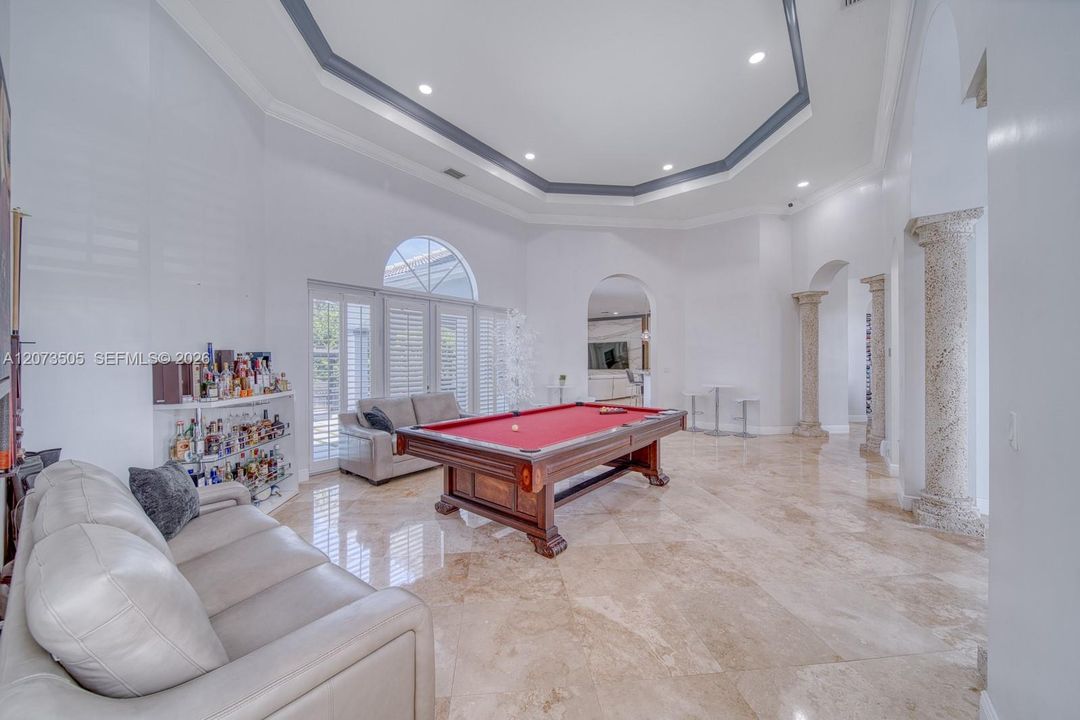 For Sale: $2,899,900 (5 beds, 4 baths, 4362 Square Feet)