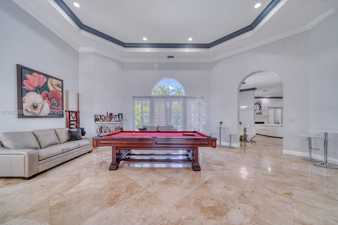 For Sale: $2,899,900 (5 beds, 4 baths, 4362 Square Feet)