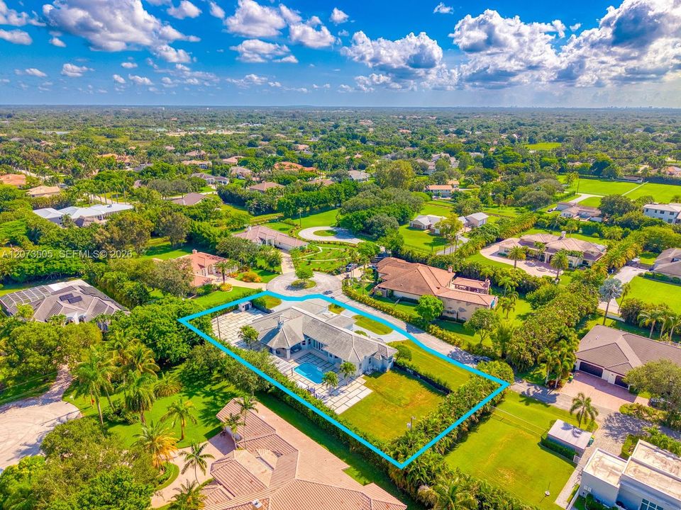 For Sale: $2,899,900 (5 beds, 4 baths, 4362 Square Feet)